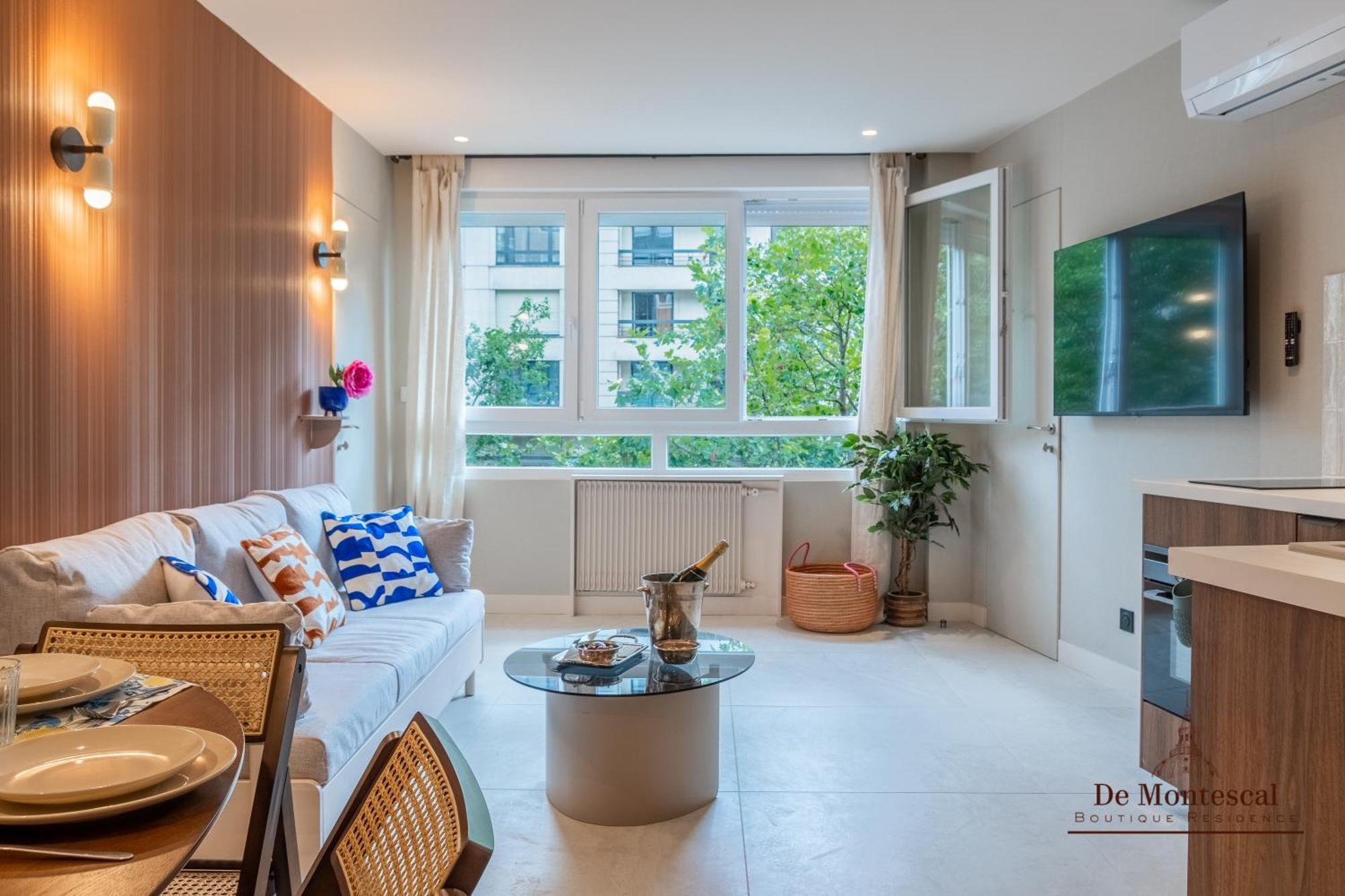 De Montescal Montparnasse Ac Appartment In A Prime Location 22 -36M2 Paris Exterior photo